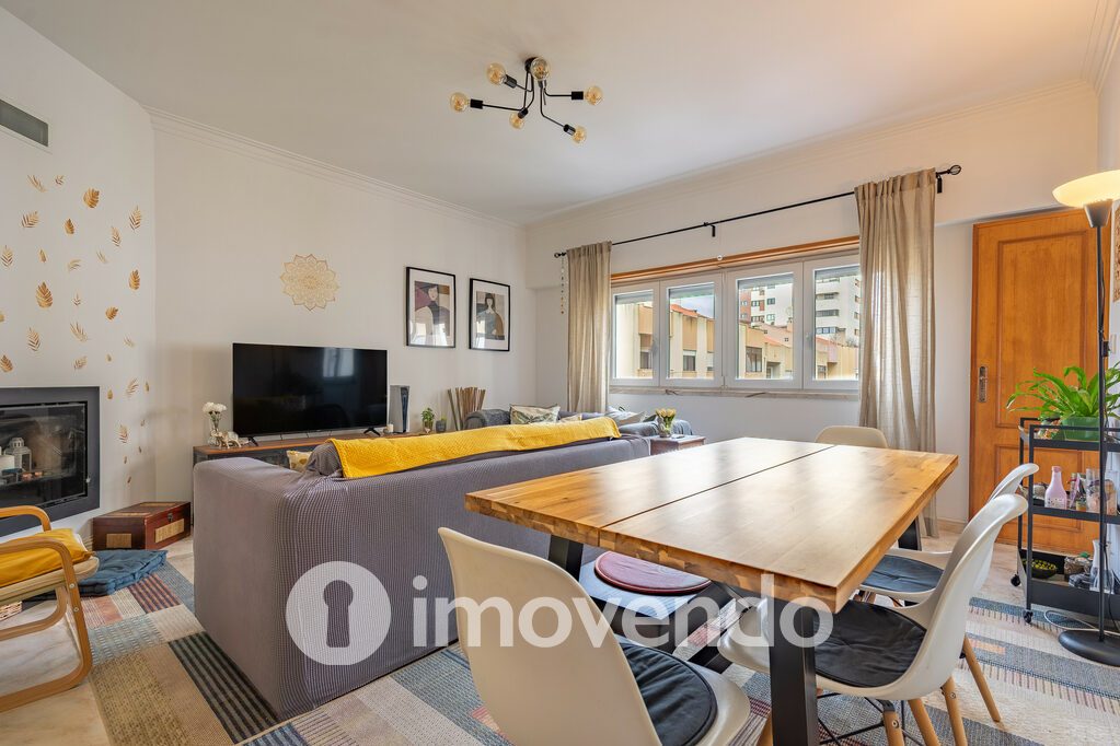 Apartamento T3 em Oeiras, Carnaxide com 108 m<sup>2</sup> por 468.000