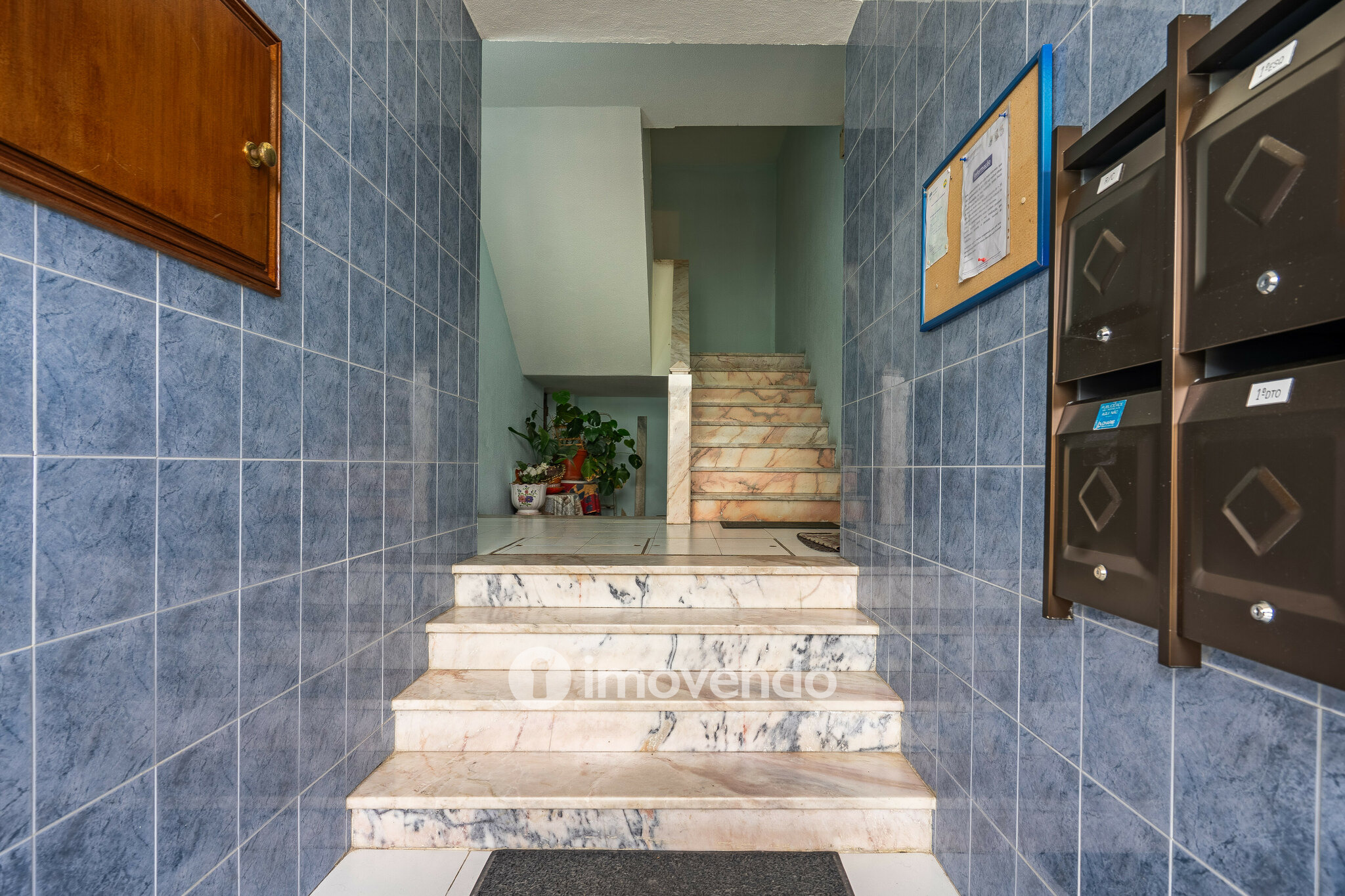 Apartamento T2 com arrecadação, na Quinta do Conde