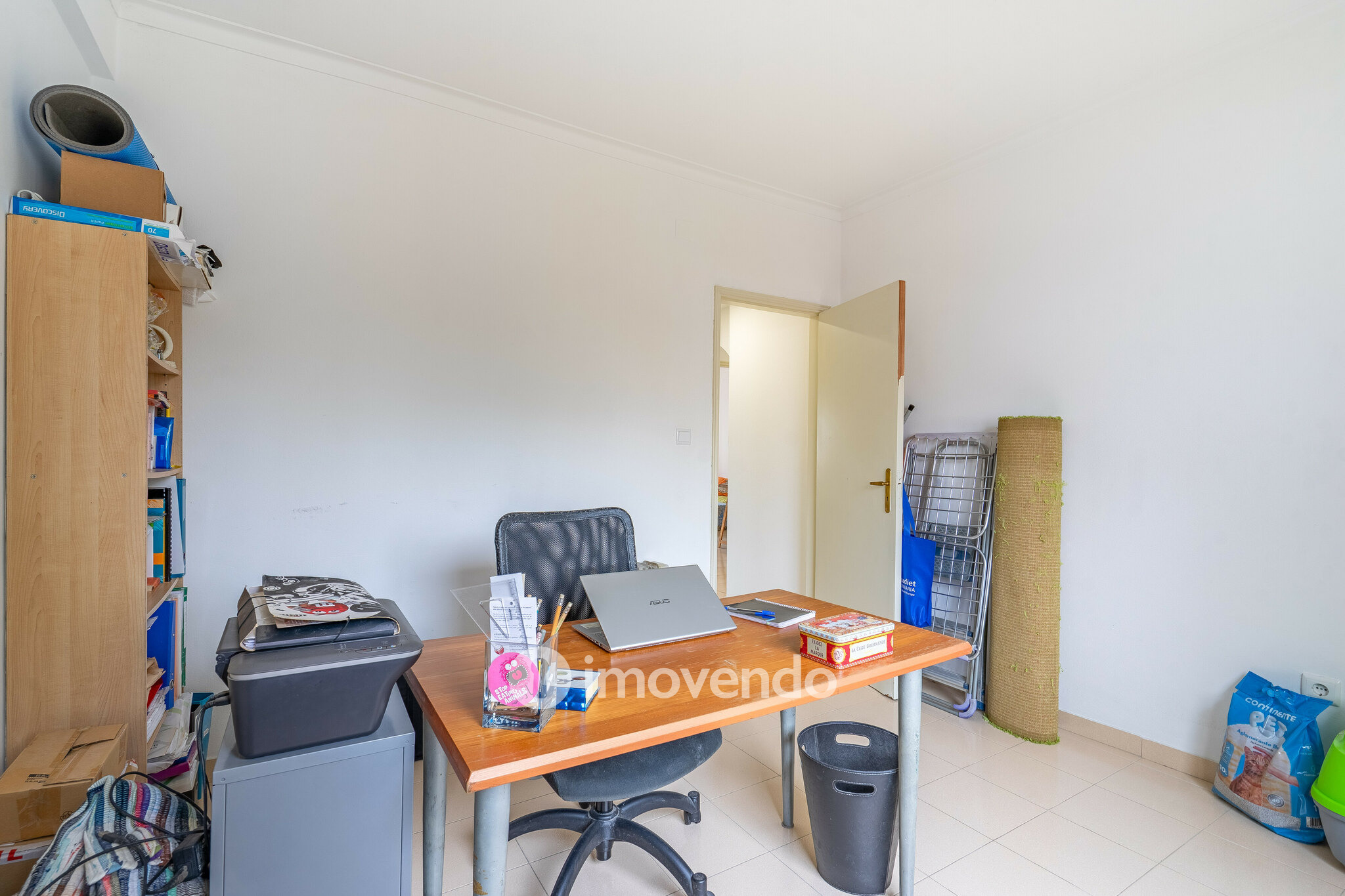 Apartamento T2 com arrecadação, na Quinta do Conde