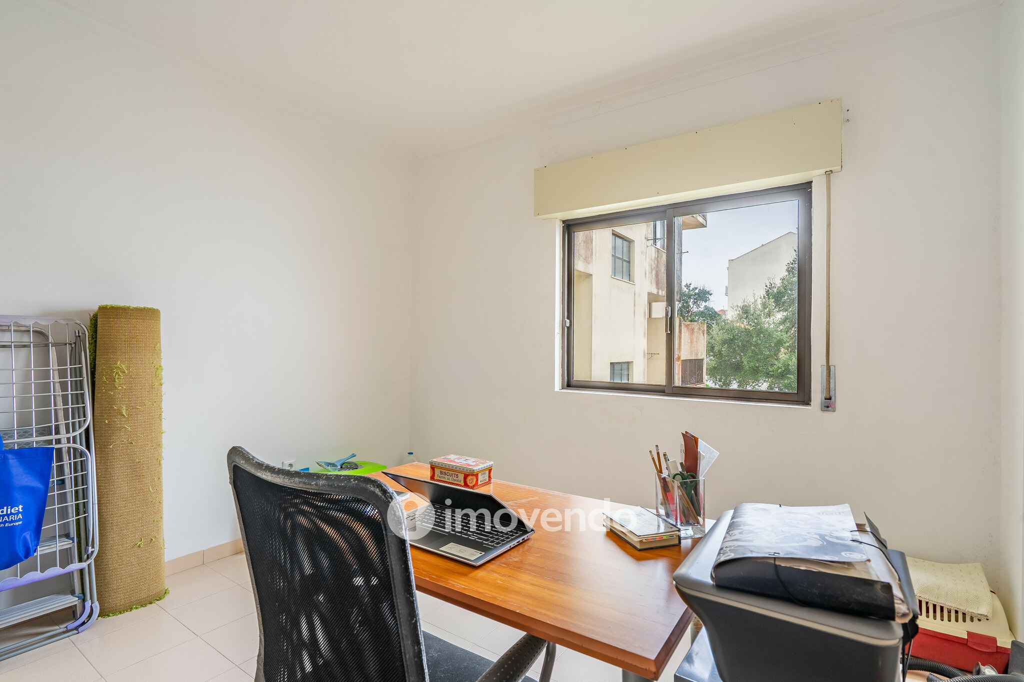 Apartamento T2 com arrecadação, na Quinta do Conde