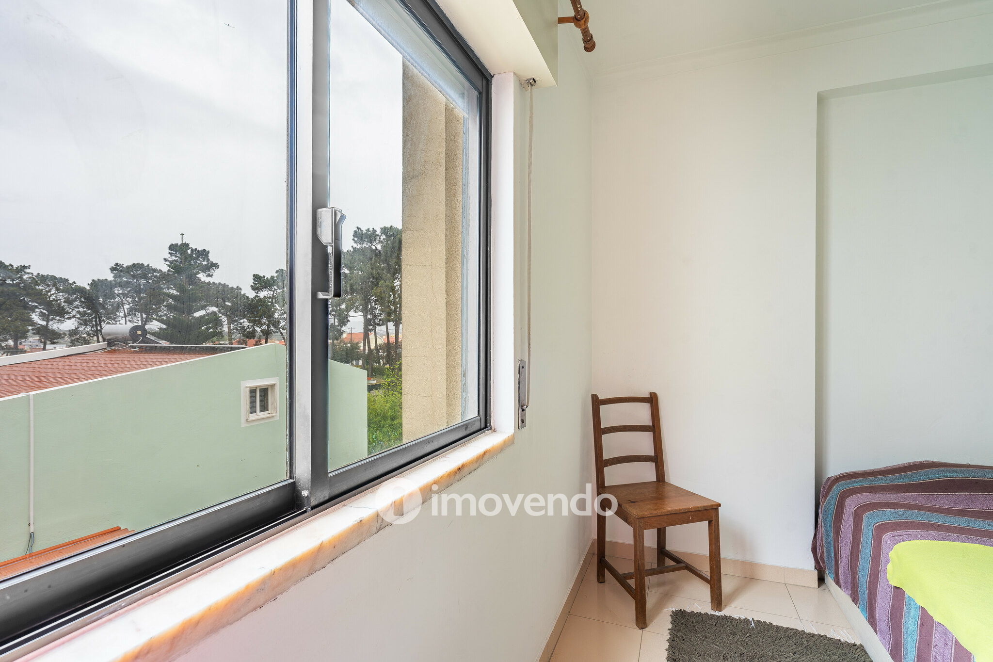 Apartamento T2 com arrecadação, na Quinta do Conde