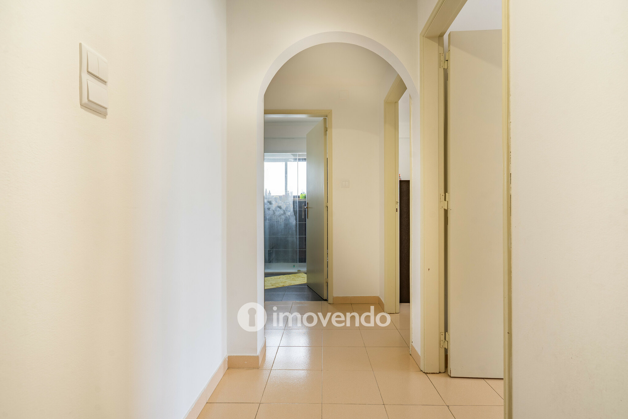 Apartamento T2 com arrecadação, na Quinta do Conde