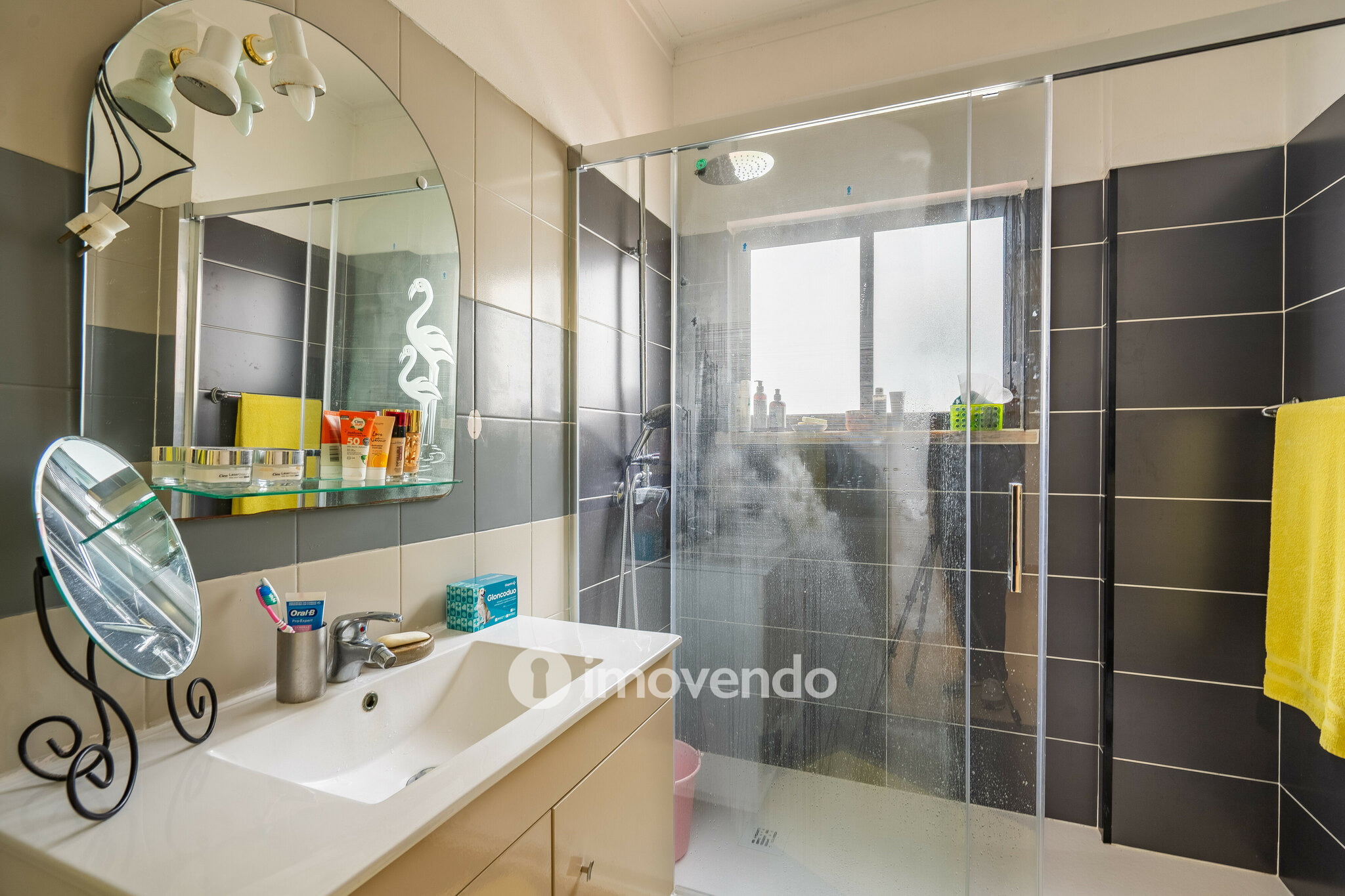 Apartamento T2 com arrecadação, na Quinta do Conde