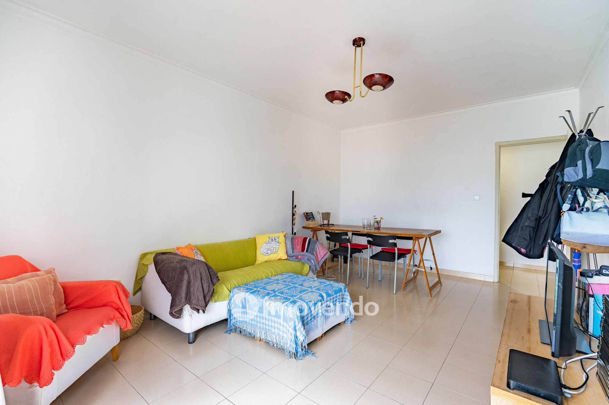 Apartamento T2 com arrecadação, na Quinta do Conde