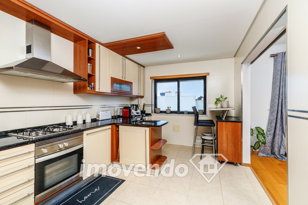 Apartamento T2 em Barreiro, Lavradio com 93 m<sup>2</sup> por 179.900