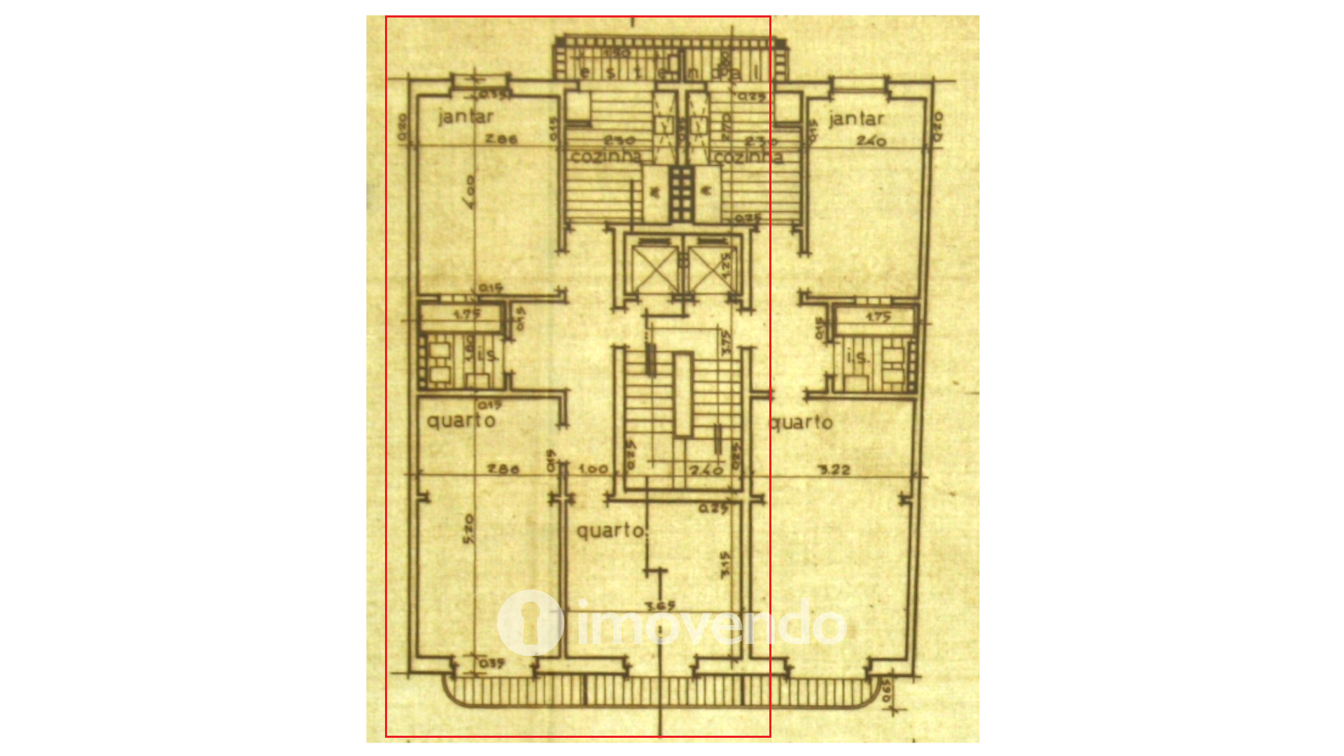 Apartamento T2 com duas varandas, na Graça, em Lisboa