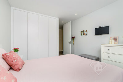 Apartamento T3 exclusivo, com garagem e cozinha equipada, em Alcochete