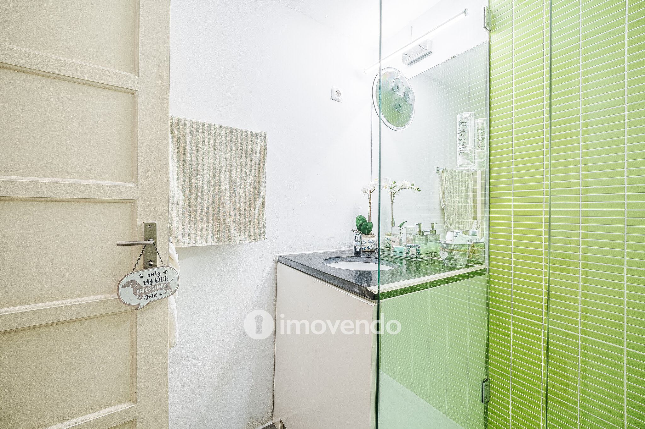 Apartamento T1 exclusivo, com logradouro, no centro de Benfica