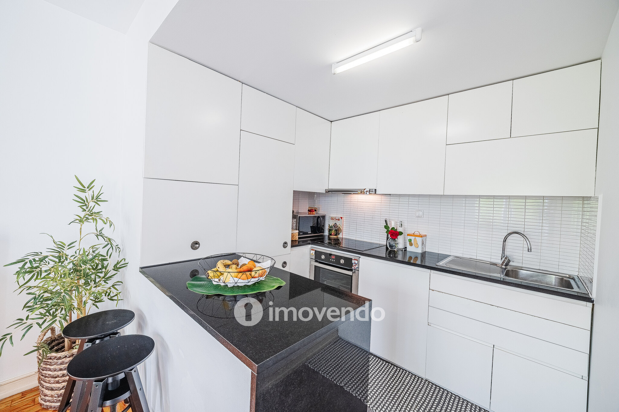 Apartamento T1 exclusivo, com logradouro, no centro de Benfica