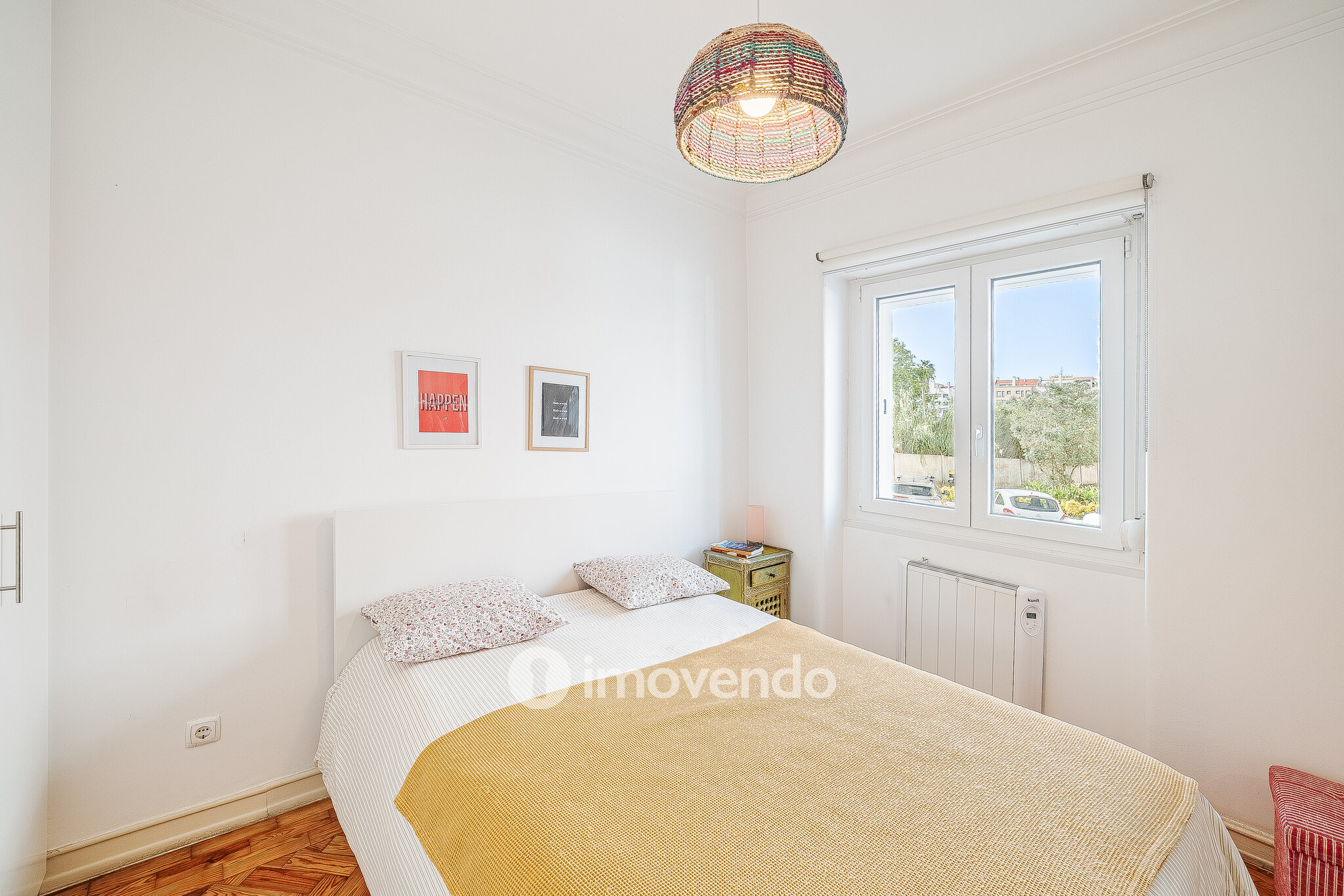 Apartamento T1 exclusivo, com logradouro, no centro de Benfica