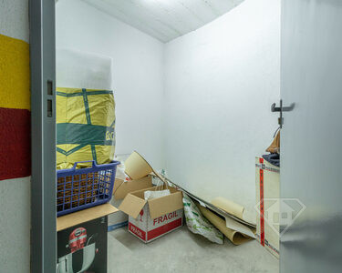 Apartamento T1, com garagem, numa localização exclusiva, em Oeiras