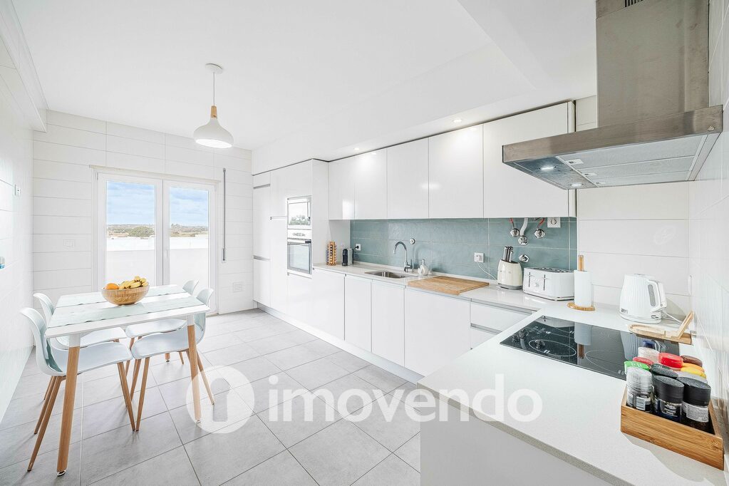 Apartamento T2 em Montijo, Pinhal Novo com 108 m<sup>2</sup> por 375.000