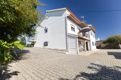 Moradia T3+2 excecional, com um terreno de 14250m2, em Canha, Setúbal