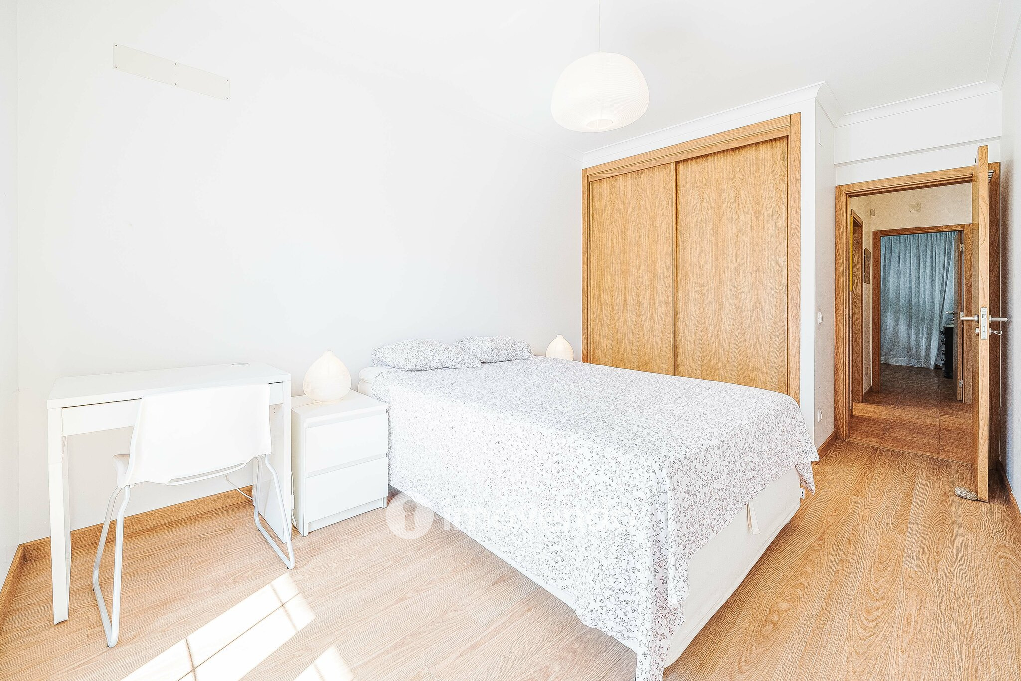 Moradia T4+2 cuidada, com jardim e terraço, em Sesimbra