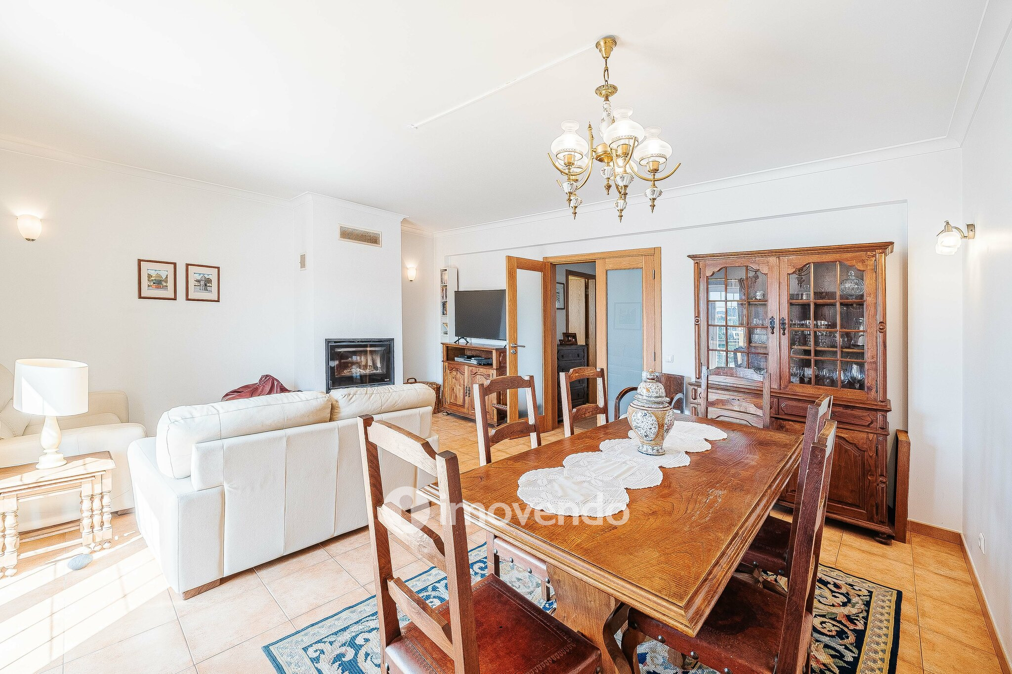 Moradia T4+2 cuidada, com jardim e terraço, em Sesimbra