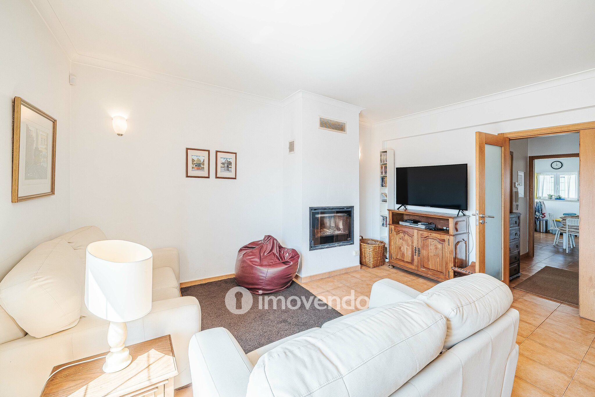 Moradia T4+2 cuidada, com jardim e terraço, em Sesimbra