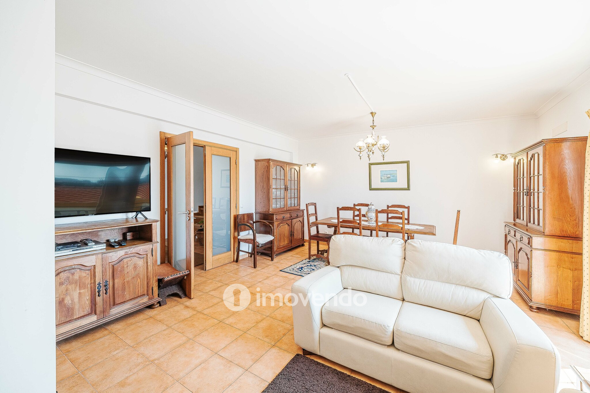 Moradia T4+2 cuidada, com jardim e terraço, em Sesimbra