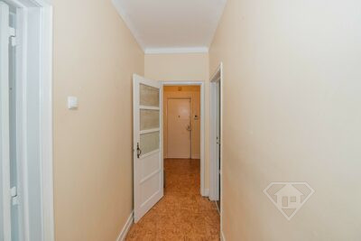 Apartamento T2 com varanda,  próximo da Fonte Luminosa da Alameda