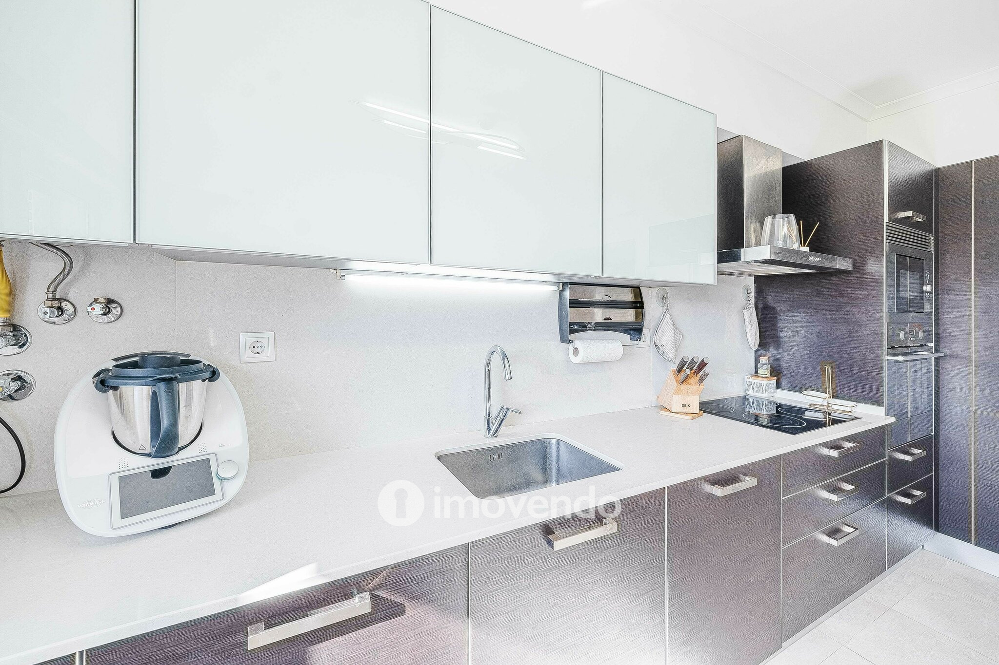 Apartamento T4 Duplex, com estacionamento e arrecadação, no Barreiro