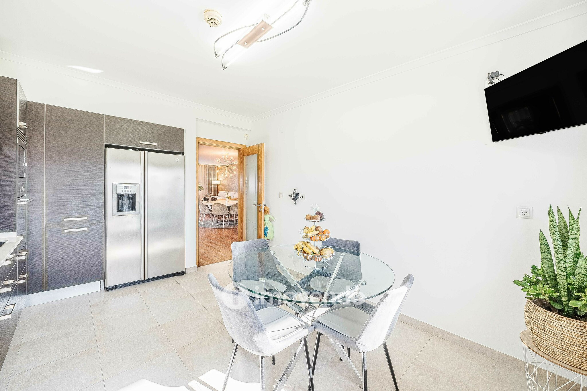 Apartamento T4 Duplex, com estacionamento e arrecadação, no Barreiro