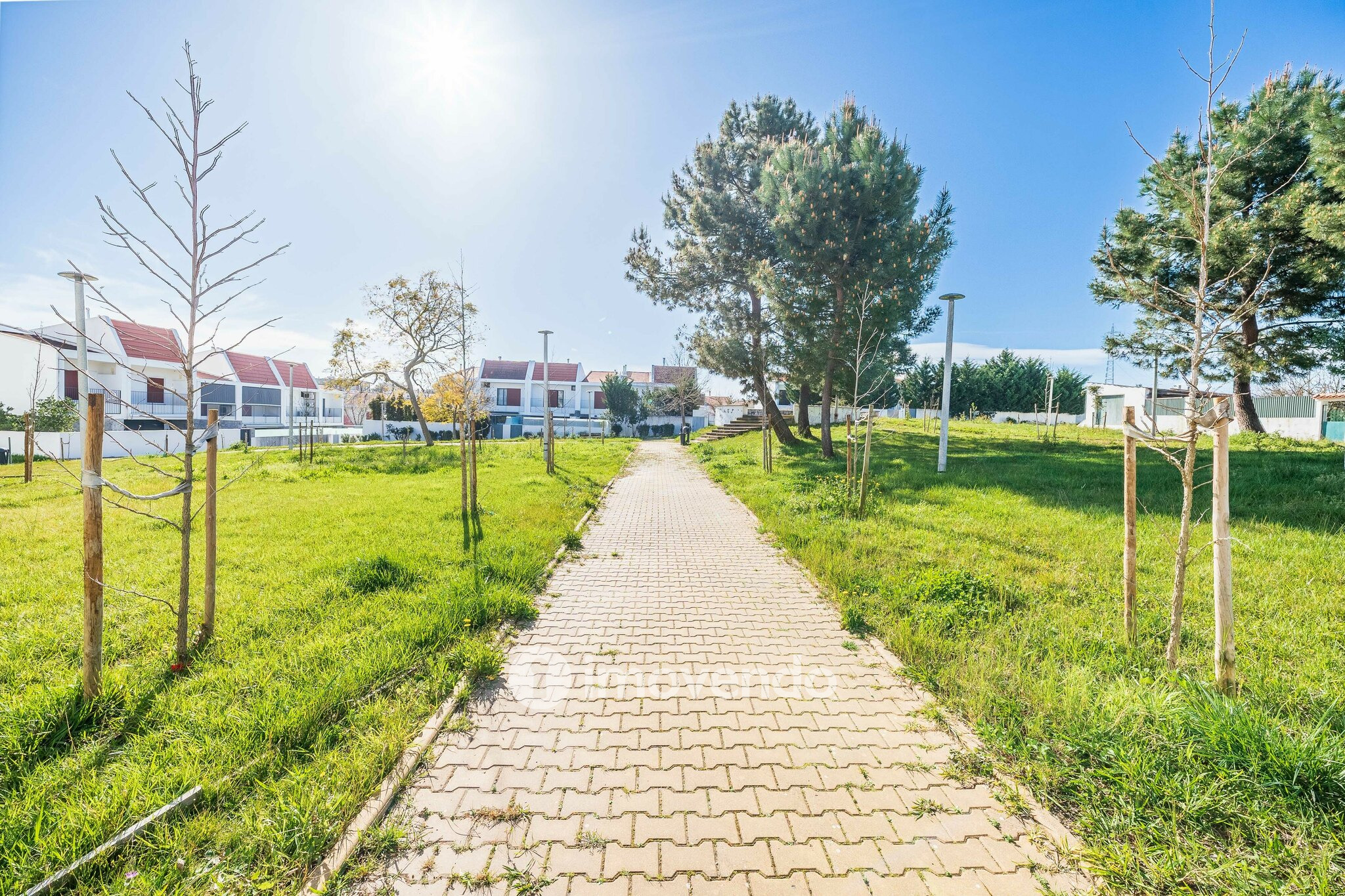 Apartamento T4 Duplex, com estacionamento e arrecadação, no Barreiro