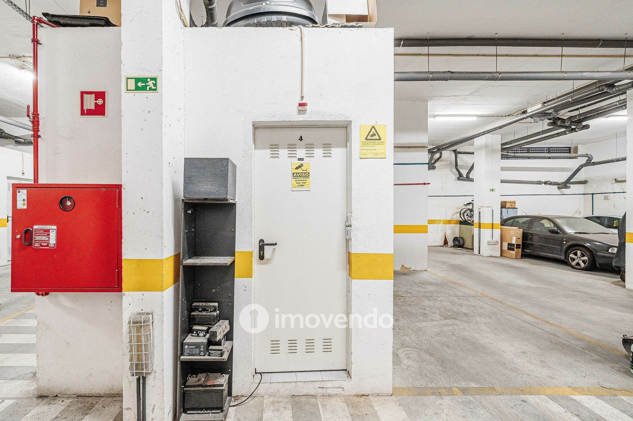 Apartamento T4 Duplex, com estacionamento e arrecadação, no Barreiro