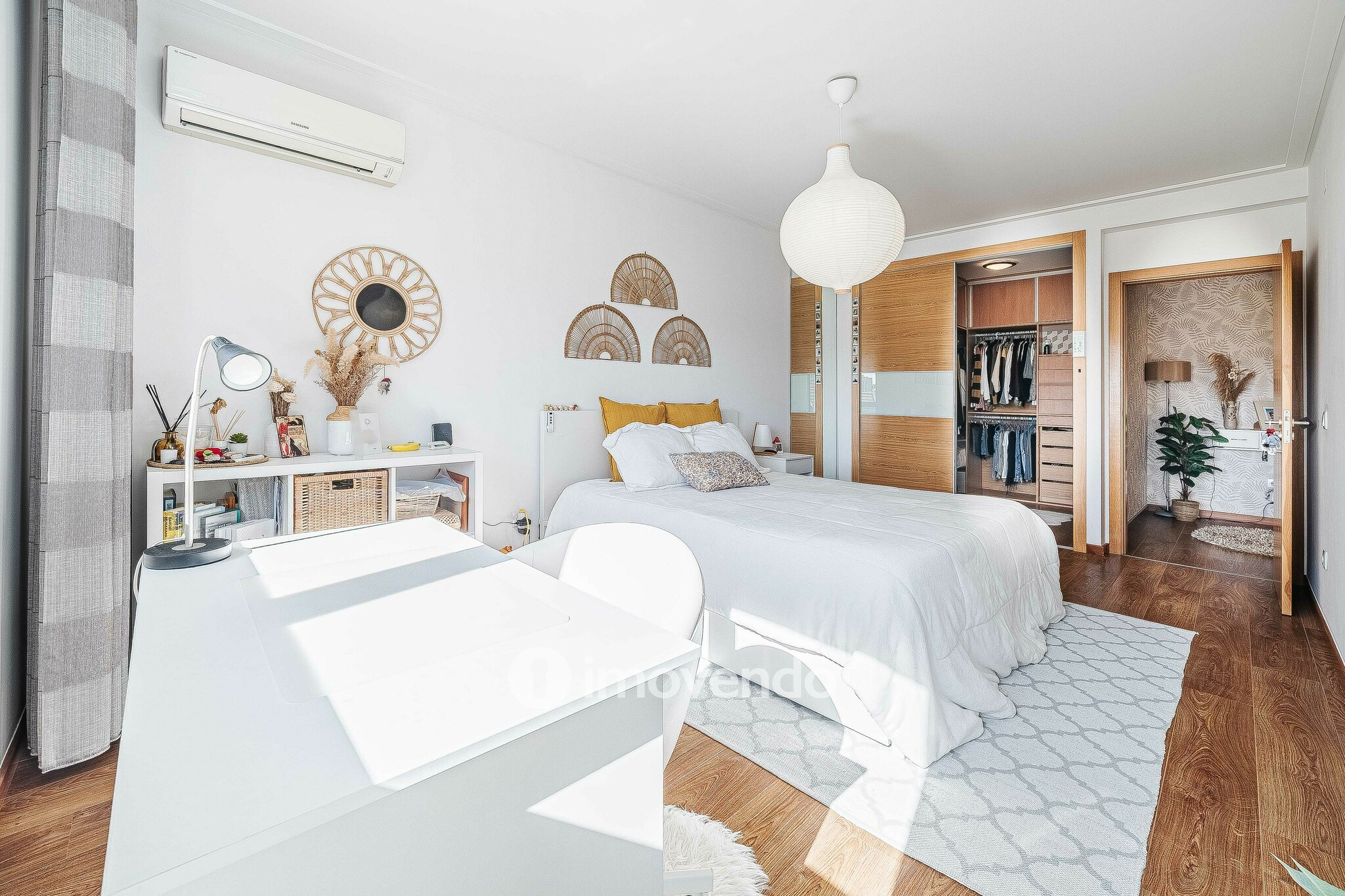 Apartamento T4 Duplex, com estacionamento e arrecadação, no Barreiro