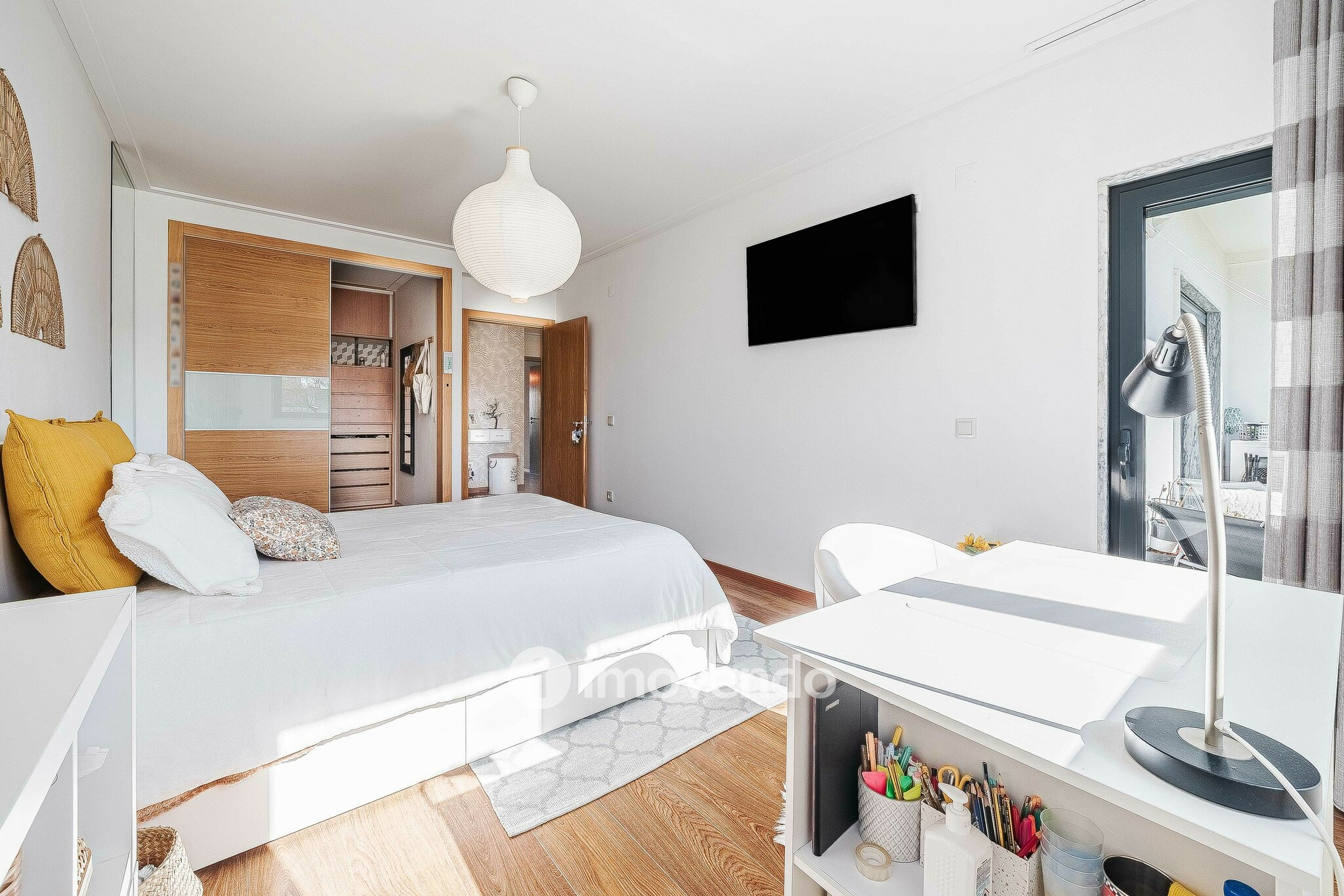 Apartamento T4 Duplex, com estacionamento e arrecadação, no Barreiro