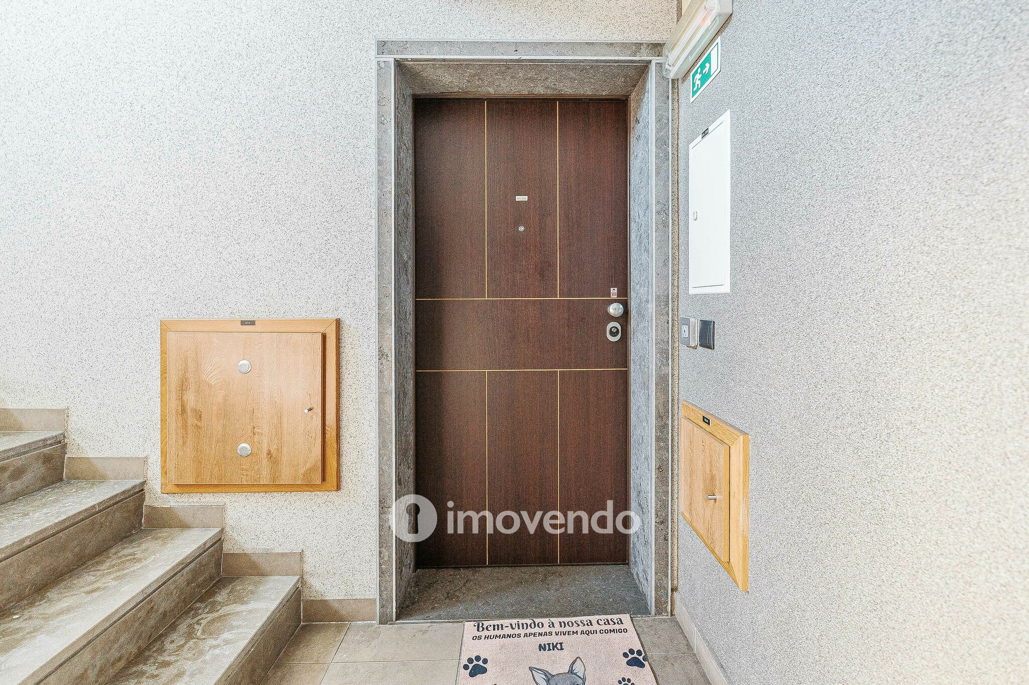 Apartamento T4 Duplex, com estacionamento e arrecadação, no Barreiro