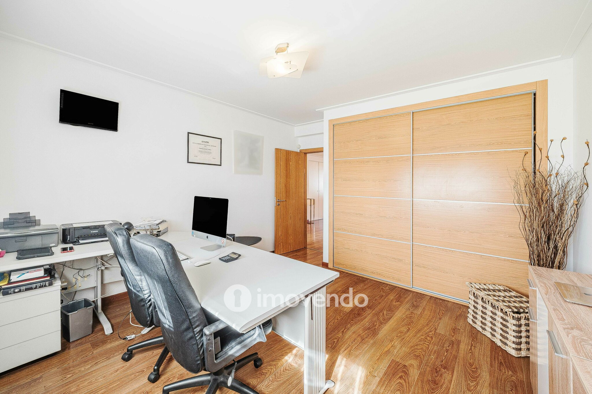 Apartamento T4 Duplex, com estacionamento e arrecadação, no Barreiro