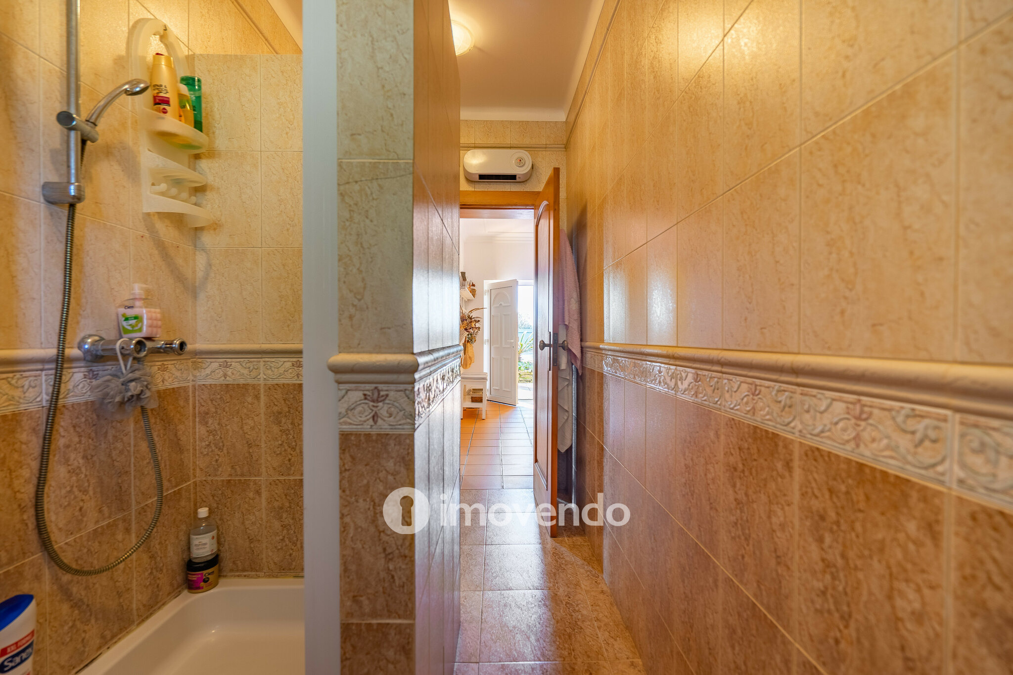 Moradia T3+1 com terreno com jardim, piscina e garagem, em Alenquer