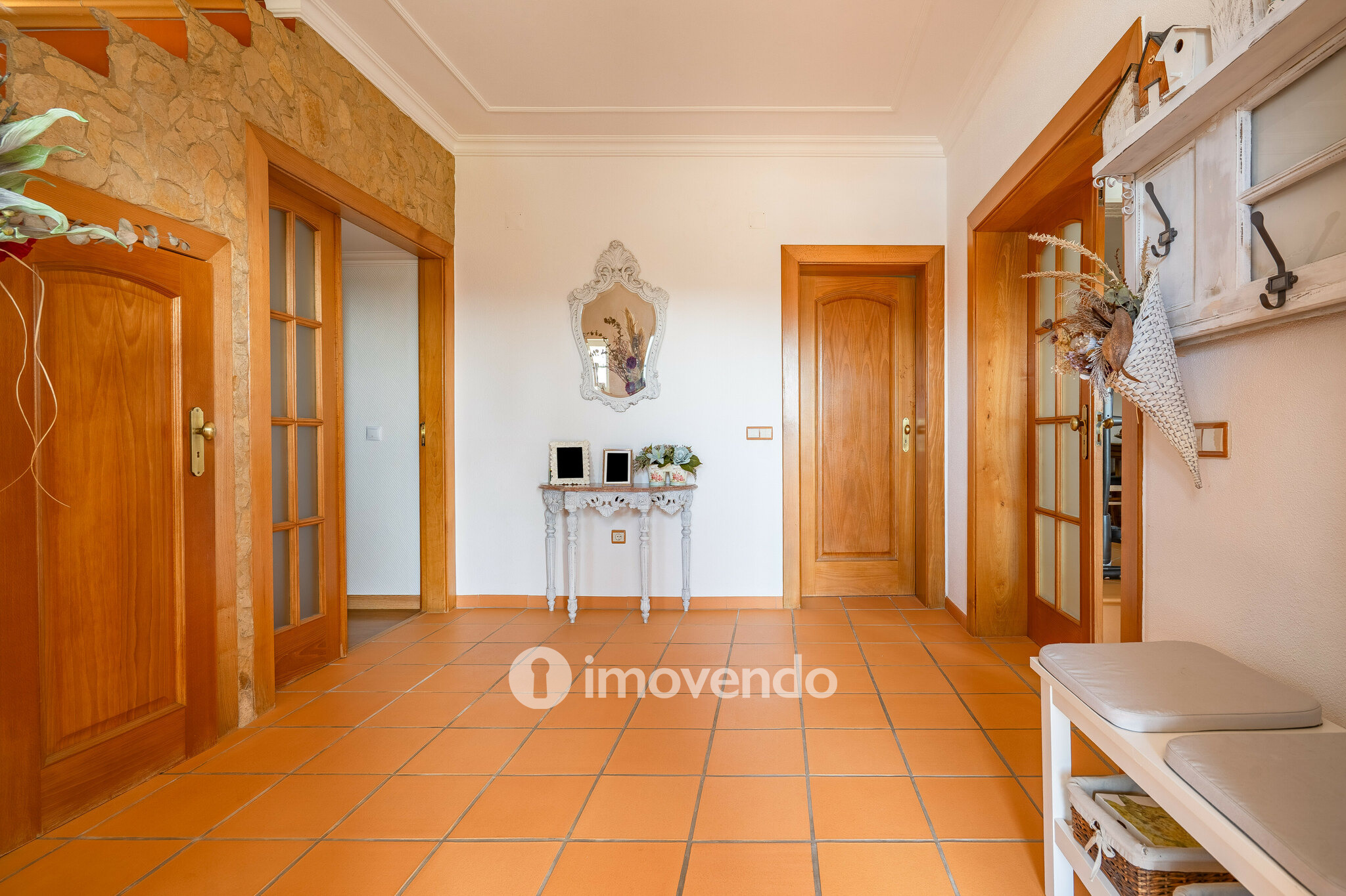 Moradia T3+1 com terreno com jardim, piscina e garagem, em Alenquer