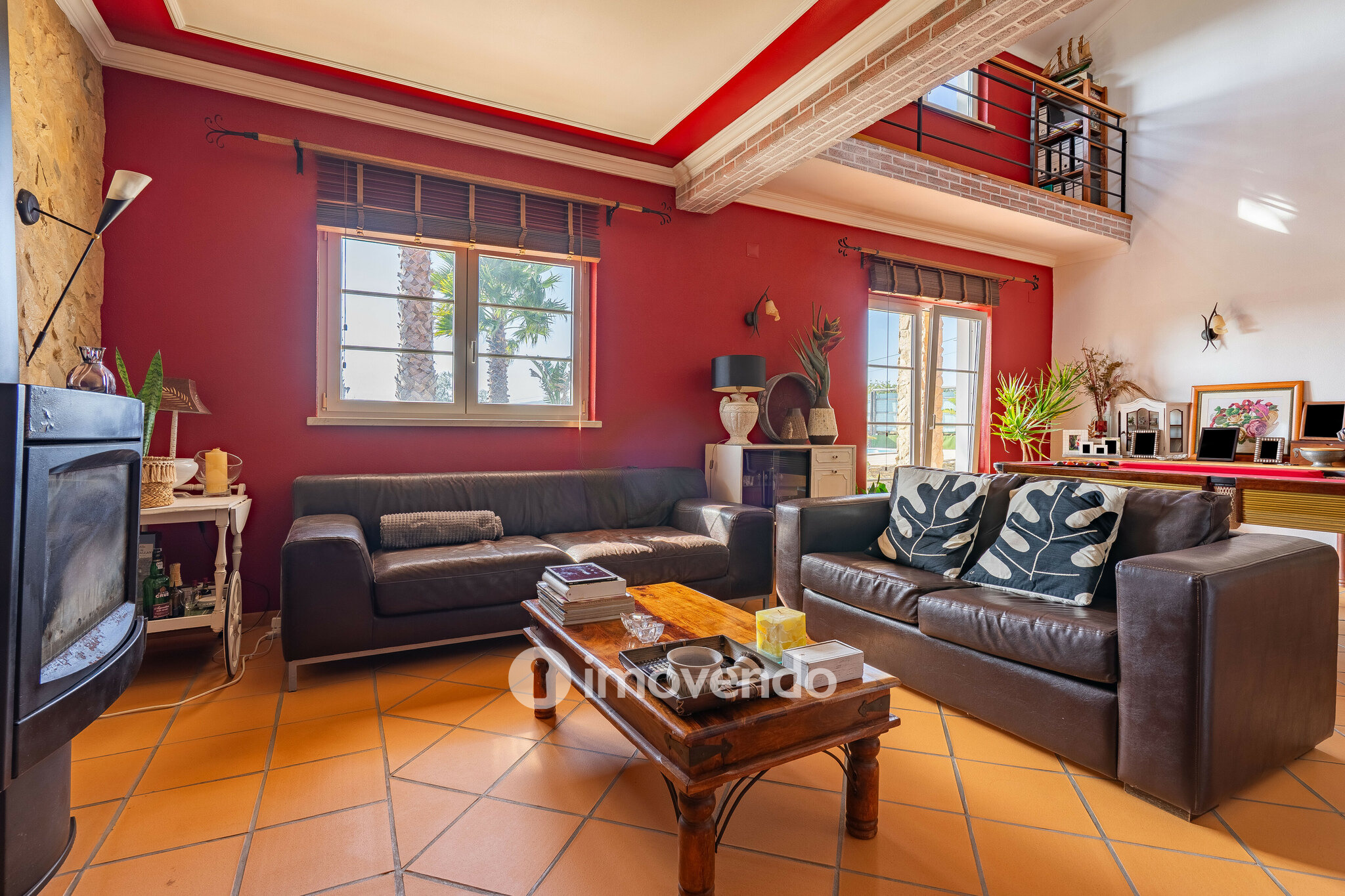 Moradia T3+1 com terreno com jardim, piscina e garagem, em Alenquer