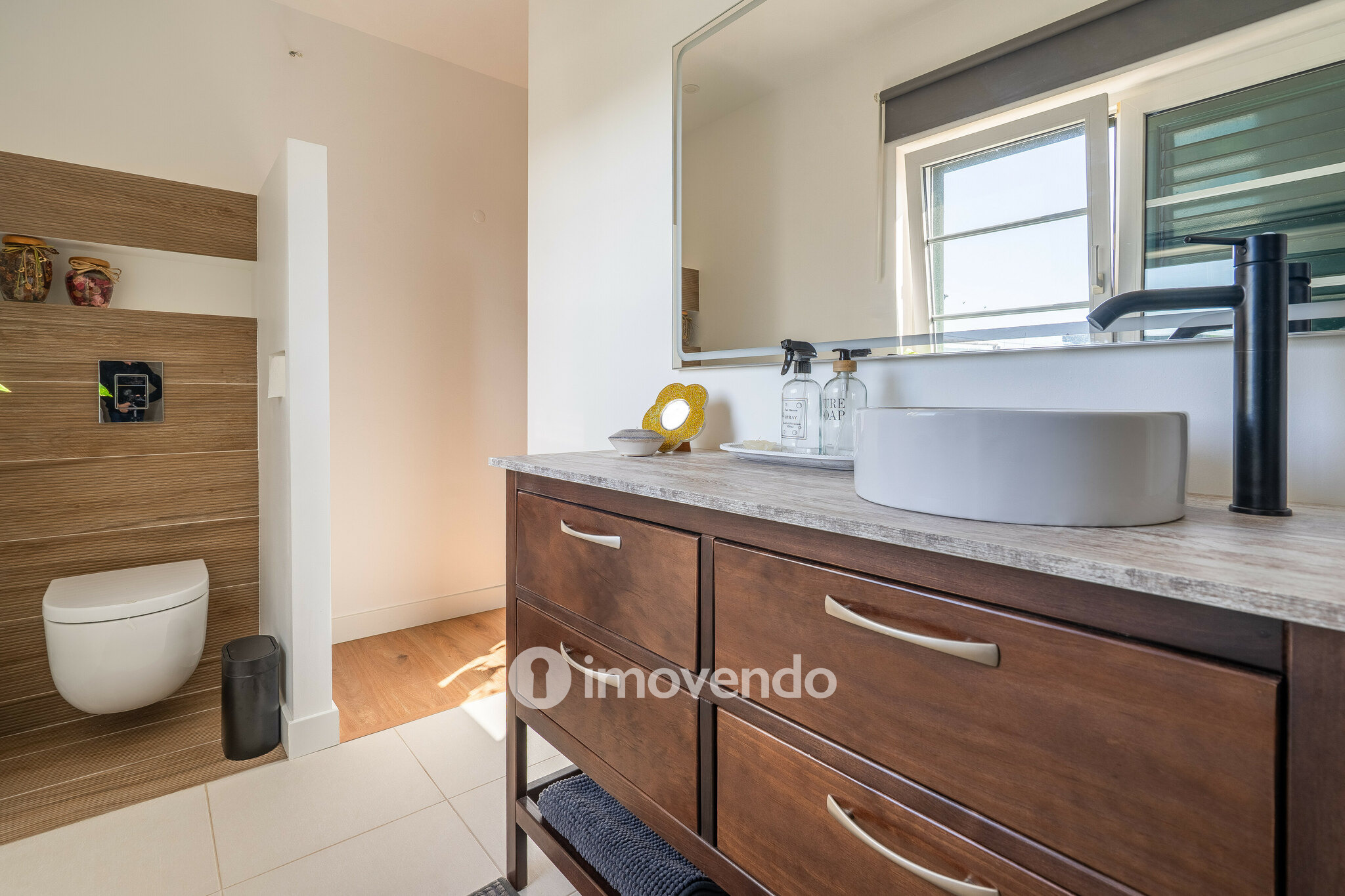 Moradia T3+1 com terreno com jardim, piscina e garagem, em Alenquer