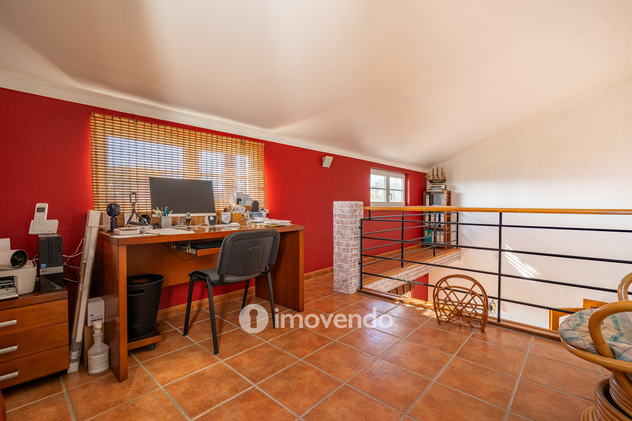 Moradia T3+1 com terreno com jardim, piscina e garagem, em Alenquer