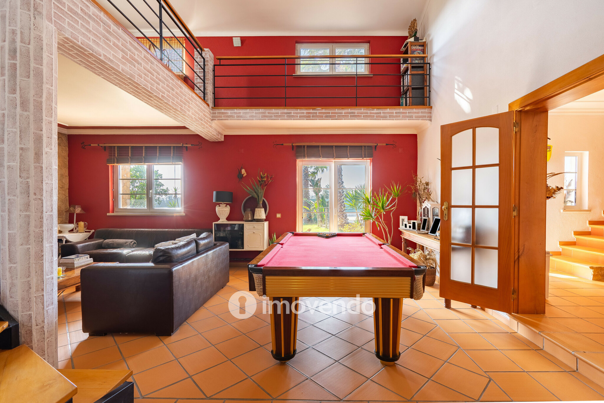 Moradia T3+1 com terreno com jardim, piscina e garagem, em Alenquer