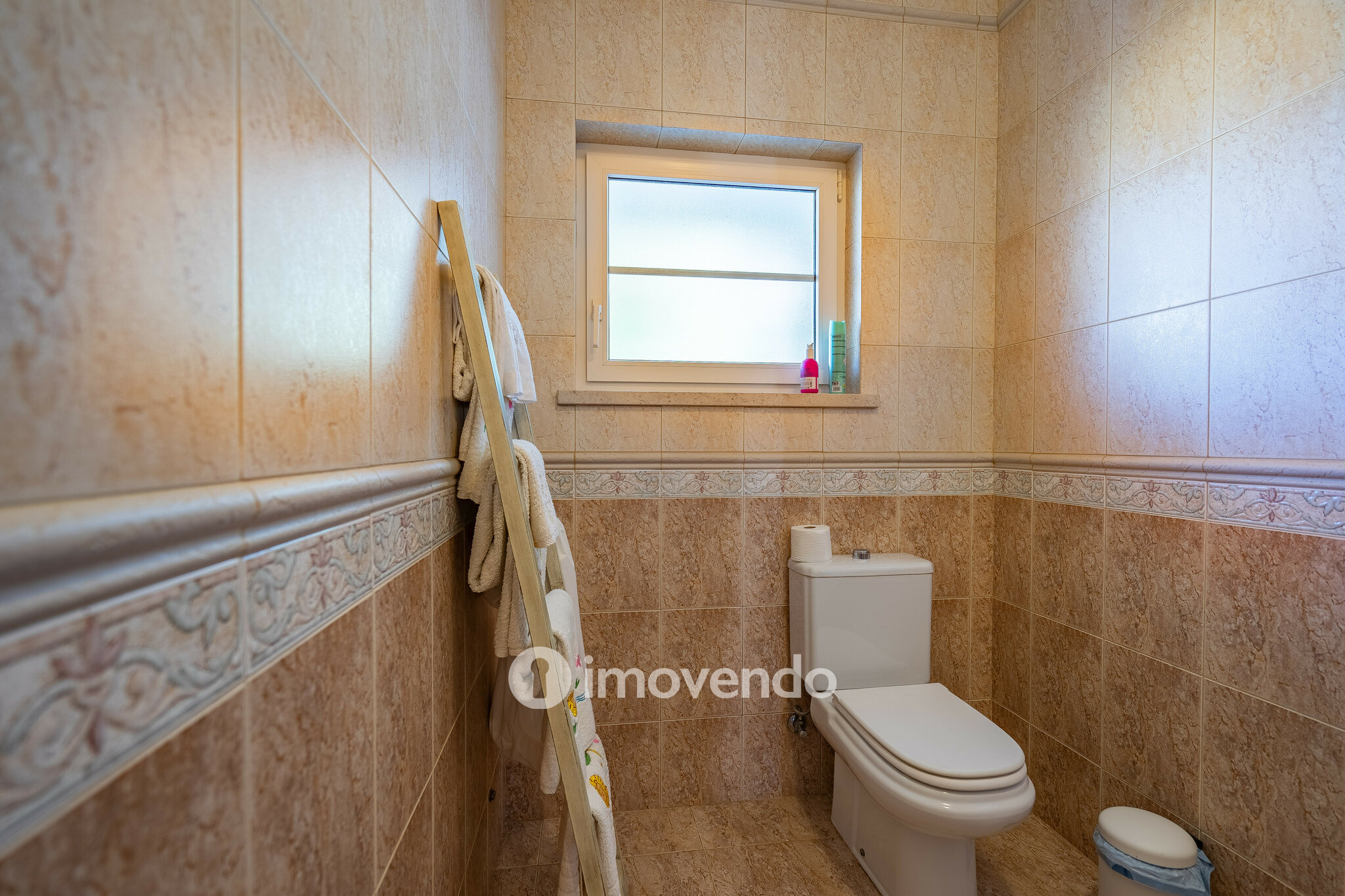 Moradia T3+1 com terreno com jardim, piscina e garagem, em Alenquer