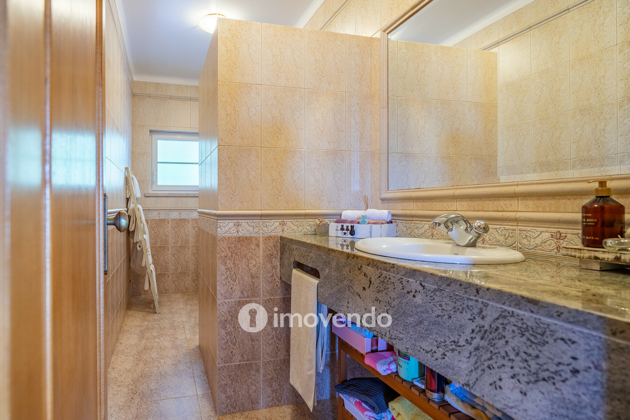 Moradia T3+1 com terreno com jardim, piscina e garagem, em Alenquer