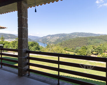 Moradia isolada T3, com vista deslumbrante sobre o Douro