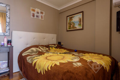 Apartamento T3 Duplex, com cozinha equipada e estacionamento, no Porto