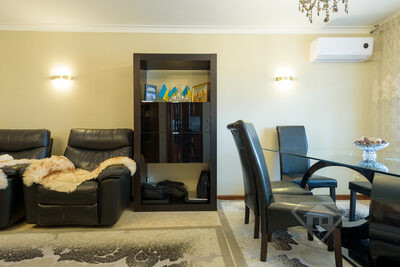 Apartamento T3 Duplex, com cozinha equipada e estacionamento, no Porto