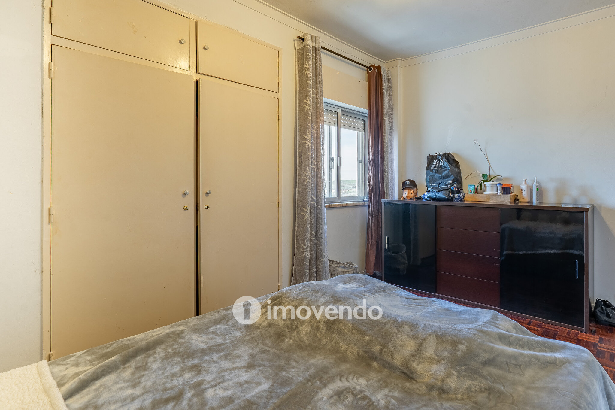 Apartamento T2 com vistas desafogadas, em Odivelas