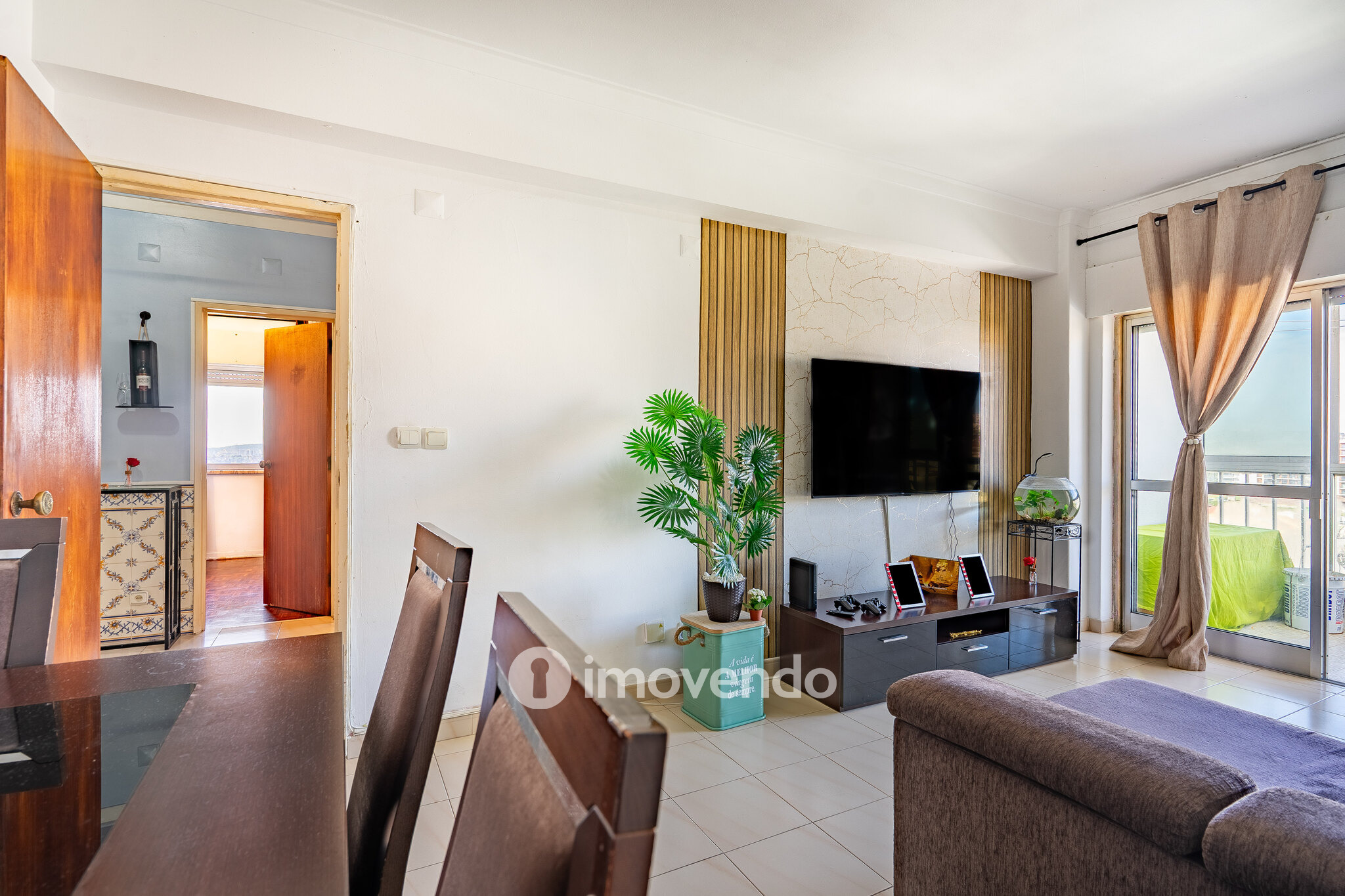 Apartamento T2 com vistas desafogadas, em Odivelas