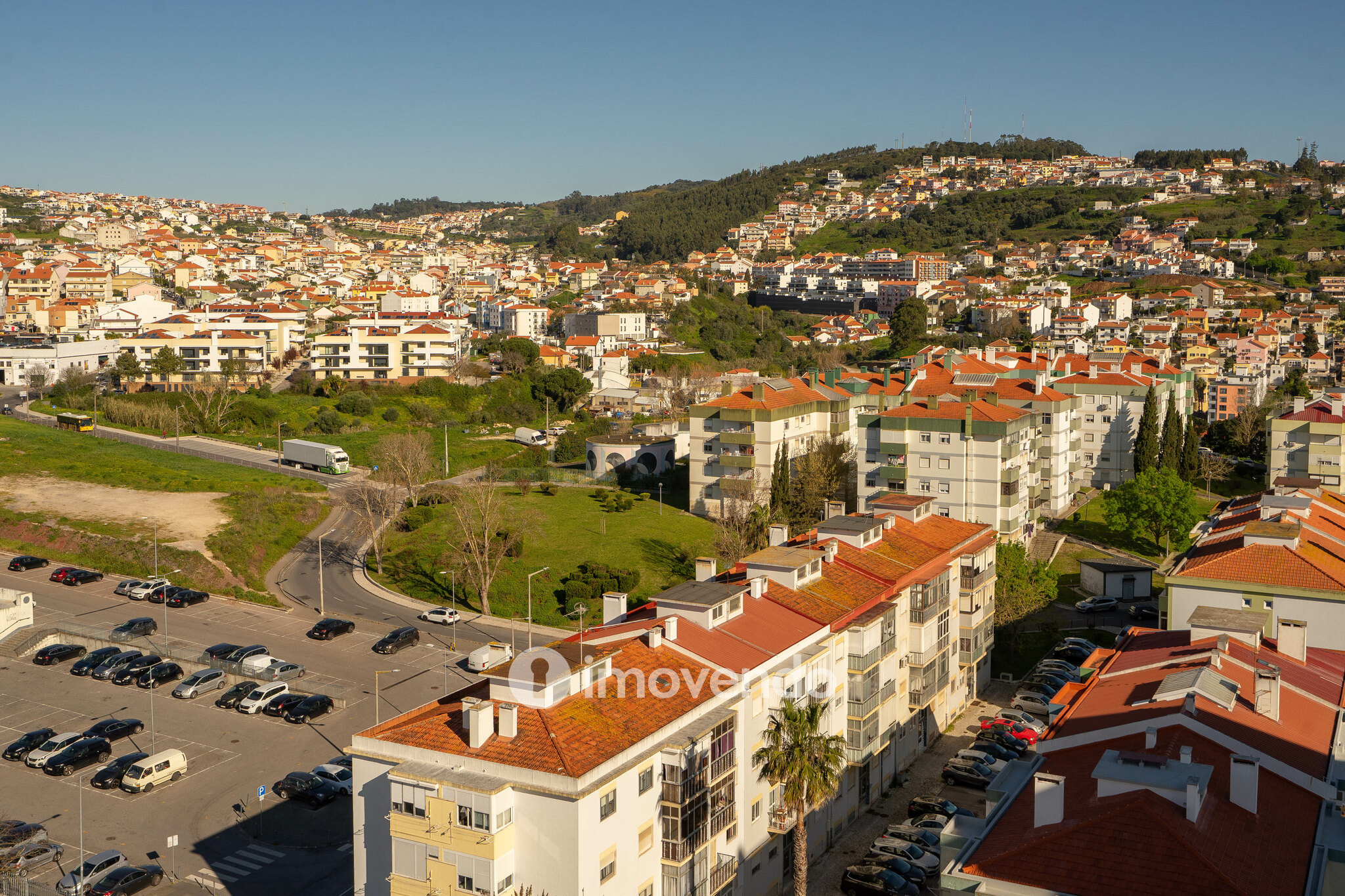 Apartamento T2 com vistas desafogadas, em Odivelas