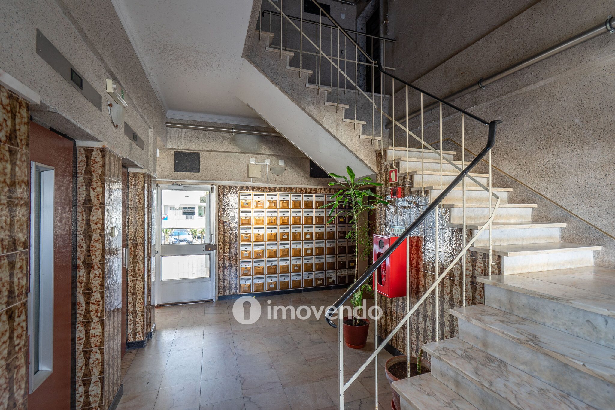 Apartamento T2 com vistas desafogadas, em Odivelas