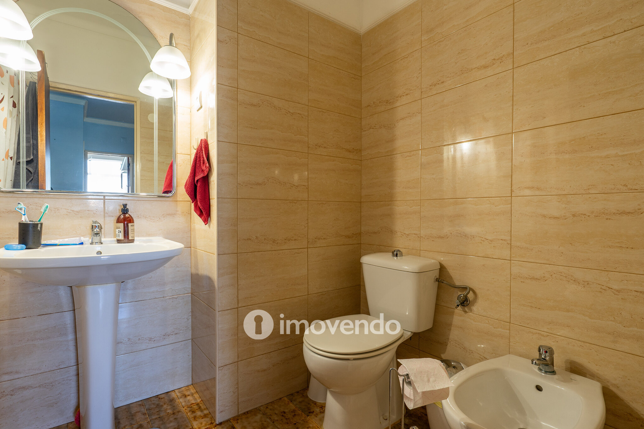 Apartamento T2 com vistas desafogadas, em Odivelas