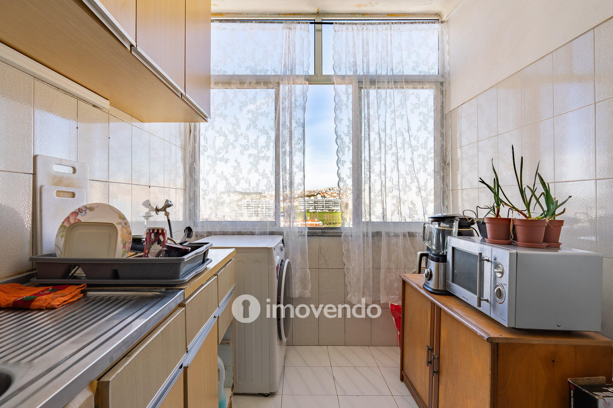 Apartamento T2 com vistas desafogadas, em Odivelas