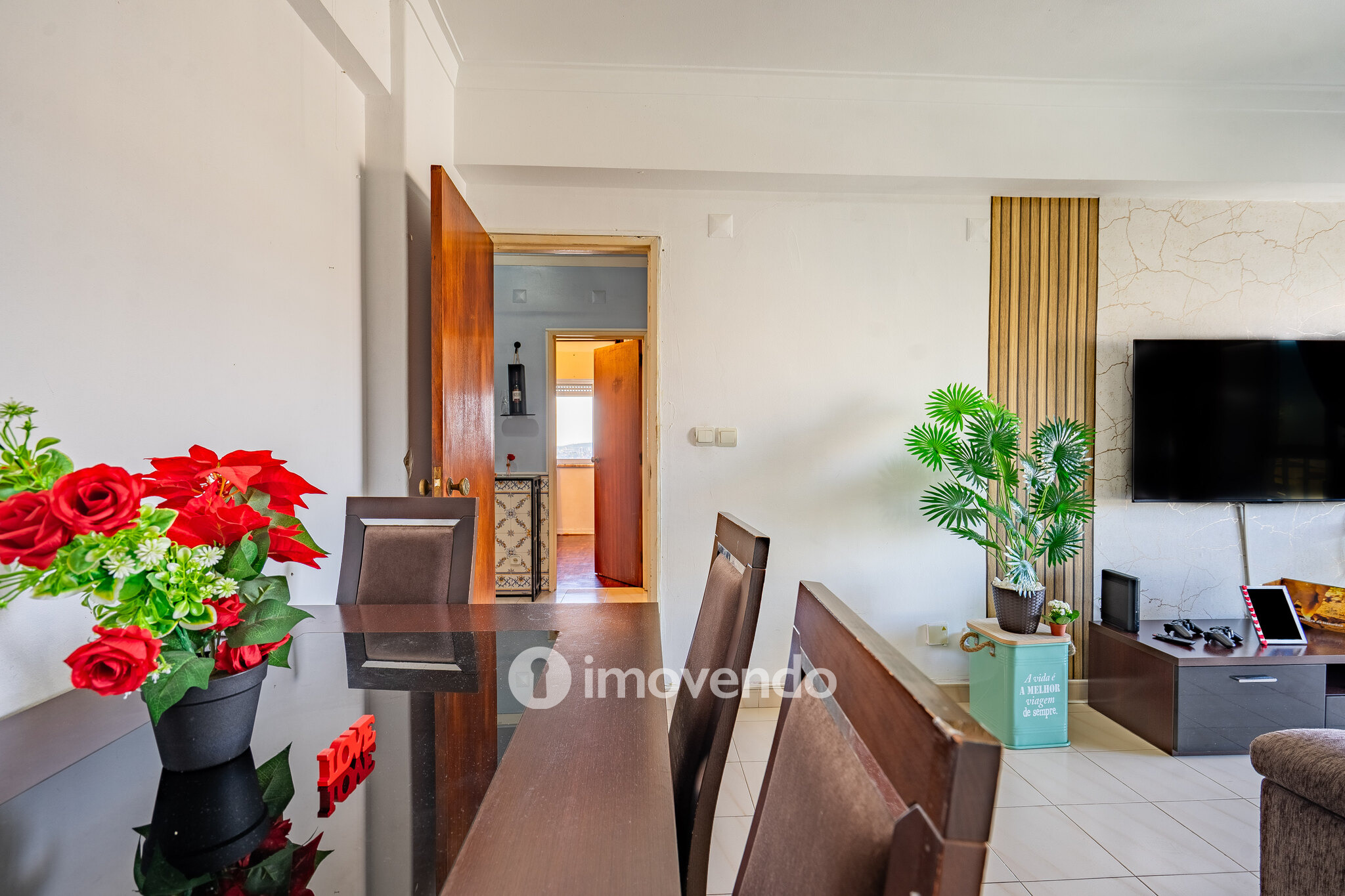 Apartamento T2 com vistas desafogadas, em Odivelas