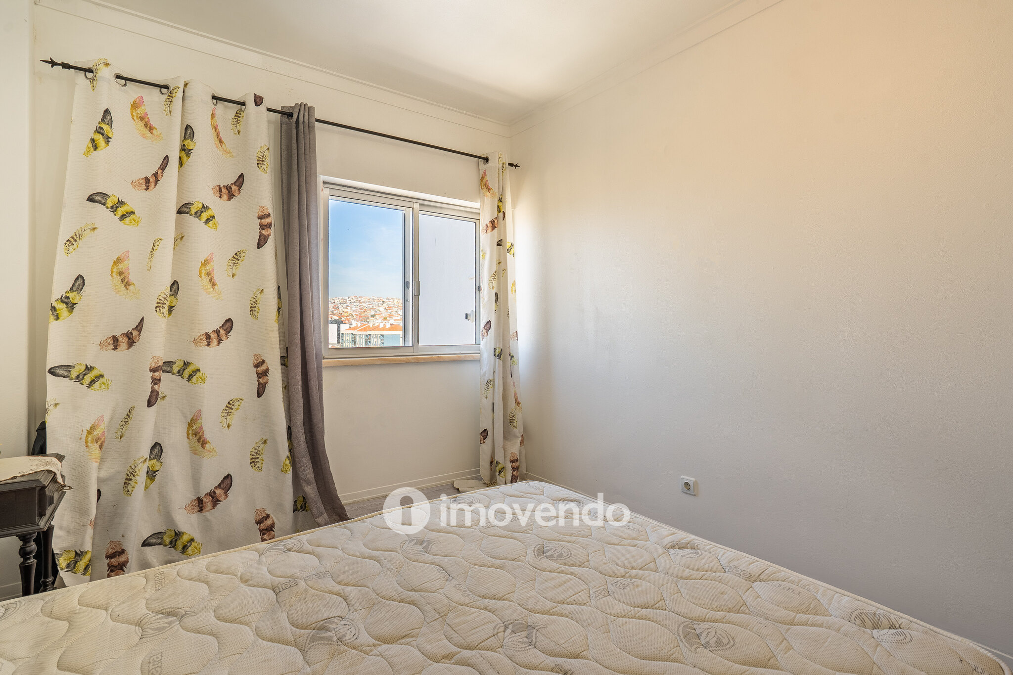 Apartamento T2 com vistas desafogadas, em Odivelas