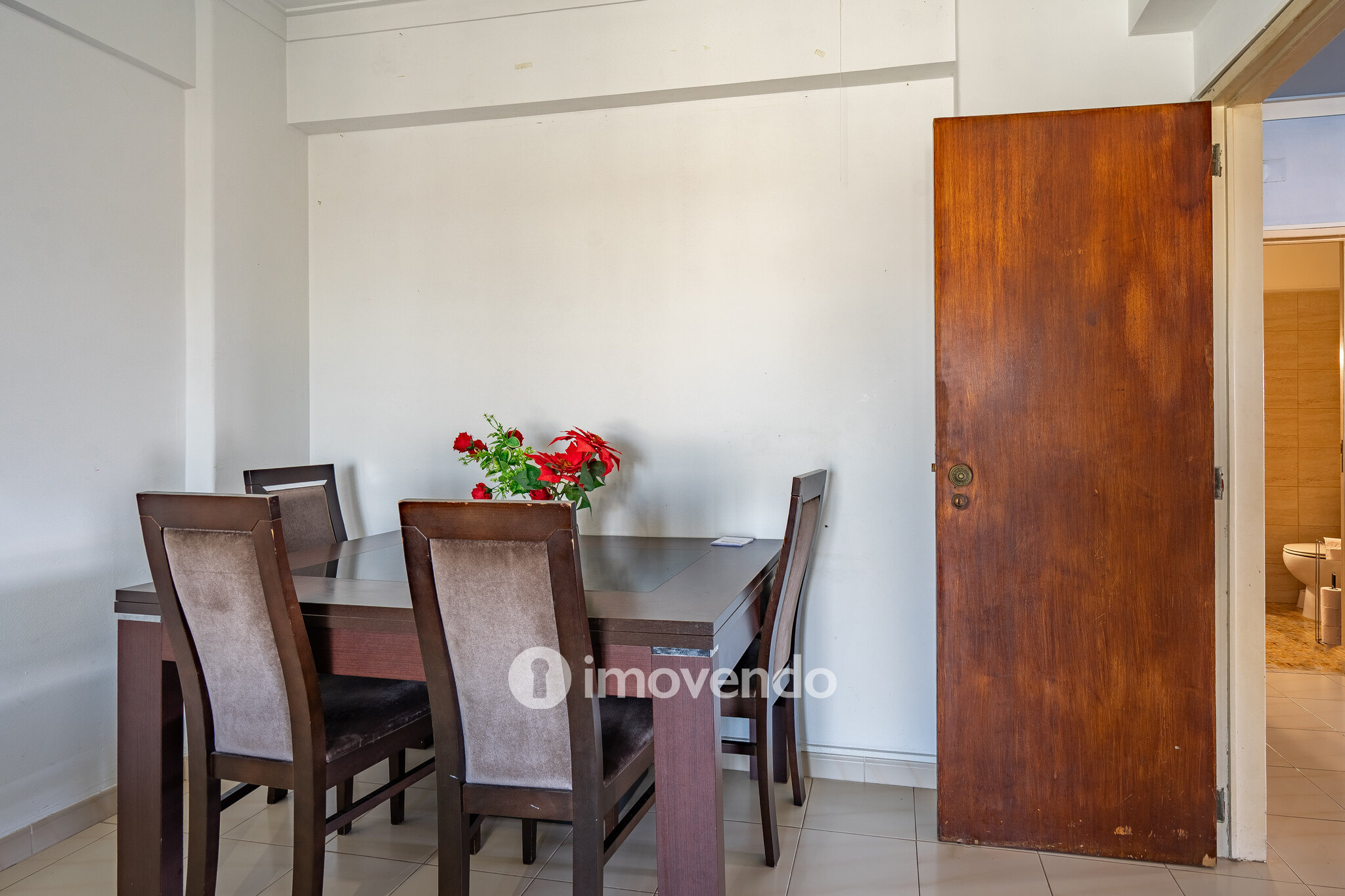 Apartamento T2 com vistas desafogadas, em Odivelas